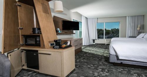 Postel nebo postele na pokoji v ubytování Courtyard by Marriott Columbia Cayce