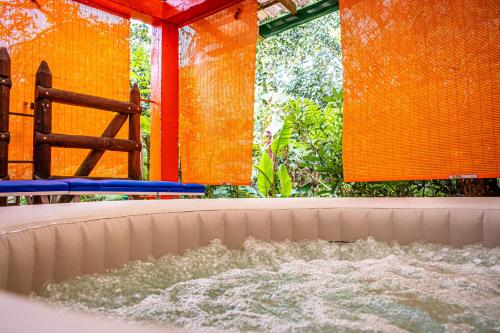 Bazén v ubytování Kantarrana Casa de Campo nebo v jeho okolí