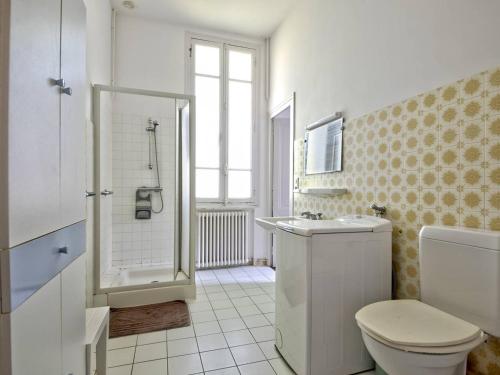 Spacieuse villa à Arcachon - Terrasses, jardin, proche plages, 5 chambres pour 12 pers.