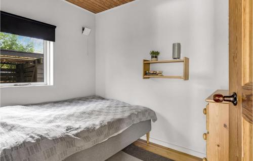 Postel nebo postele na pokoji v ubytování 2 Bedroom Cozy Home In Stege