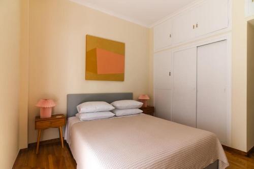 Sophisticated Athenian 2BD apt