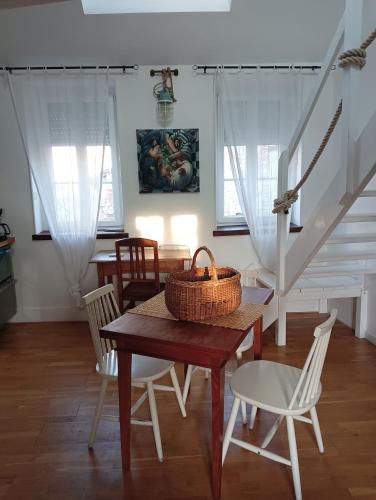 La Baleine - Hyper centre, Charme et calme à deux pas de la mer