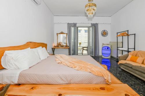 Sunny Palm Room Crete