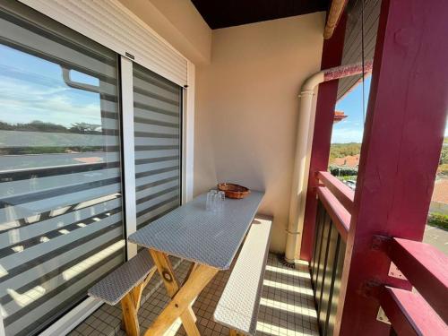 Appartement à Hossegor, à 30m de la plage avec piscine et parking souterrain - FR-1-413-135