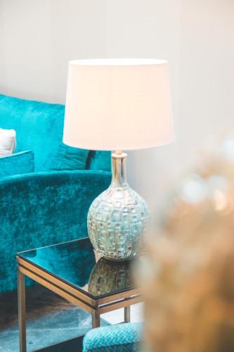 Khu vực ghế ngồi tại Castelo Hotel