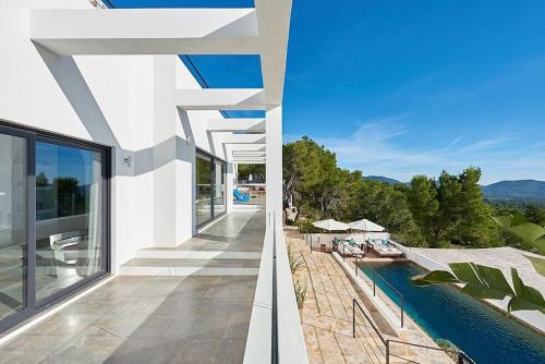 Foto Villa Larosa with seaview in Es Cubells Ibiza 4