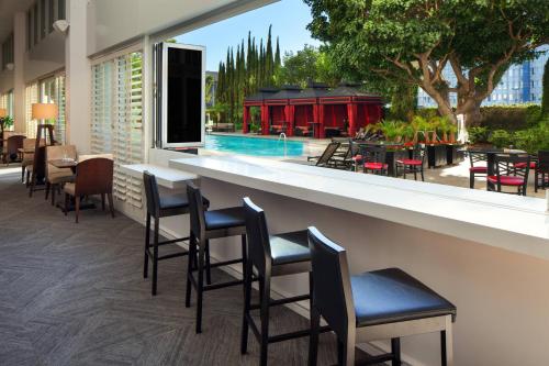 Restaurace v ubytování Sheraton Gateway Los Angeles Hotel