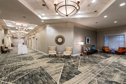 Zona de estar de Radisson Hotel Fairview Heights - St Louis