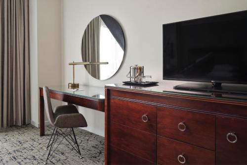 TV a/nebo společenská místnost v ubytování Sheraton Myrtle Beach