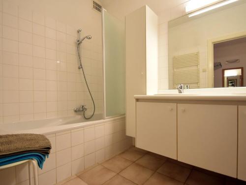 Vannituba majutusasutuses Seaside Stay w Large Terrace