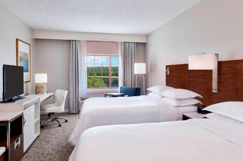 Katil atau katil-katil dalam bilik di Sheraton Jacksonville Hotel