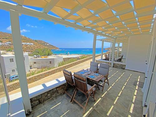 Imagen de la galería de 1Path Wave Mykonos Super Paradise Beach House, en Mykonos ciudad