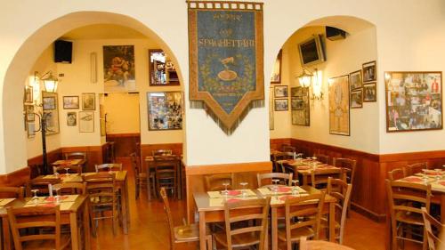 Restaurant o un lloc per menjar a Locanda San Cosimato