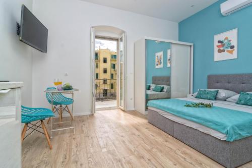 Studio Apartment Little World