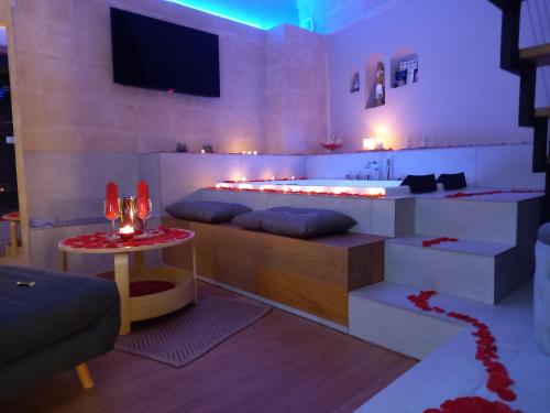 a living room with a couch and a table at SaxAurea in Matera