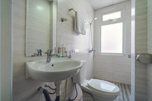 Koupelna v ubytování HOTEL NẮNG CHIỀU ĐÀ LẠT