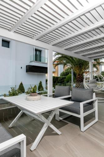 Gallery image of Pachis Escape Suites in Pachis