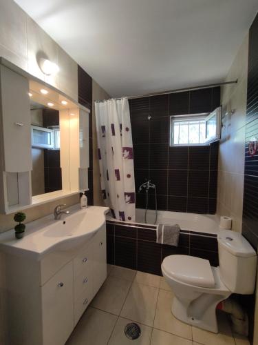 Ένα μπάνιο στο Kritharia Guesthouse Volos