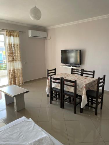Gallery image of Xhulio Apartments in Sarandë