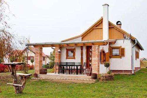 Imagen de la galería de Patohill Vineyard Village, en Petrikeresztúr