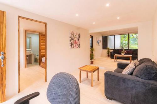 Χώρος καθιστικού στο Surfside Apartments - Mal Pais