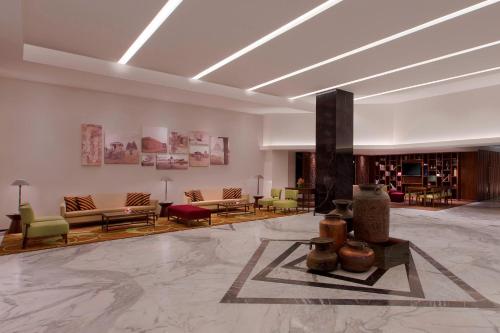 Χώρος καθιστικού στο Four Points by Sheraton Bengaluru Whitefield