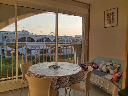 Studio climatisé, lumineux avec vue mer et parc