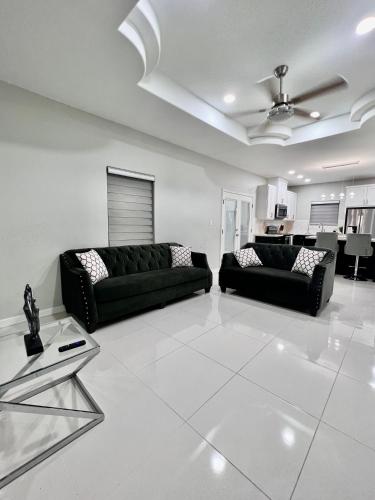Luxurious Modern Apartment #2 – Photos 2