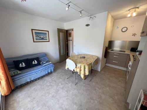 Photo de la galerie de l'établissement Appartement T2 + Cabine, 5 couchages, plage à proximité, parking, à PORT LEUCATE - FR-1-81-591, à Port-Leucate