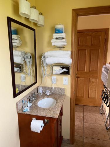 Katil atau katil-katil dalam bilik di All Star Inn & Suites