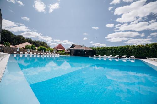 Bazén v ubytování Avalon Hotel&Pool nebo v jeho okolí