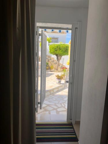 Fotografie z fotogalerie ubytování Casita Mona - Attractive Studio Apartment 4kms from the beach v destinaci Moraira