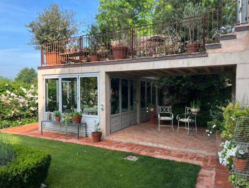 Κήπος έξω από το Casale Hortensia
