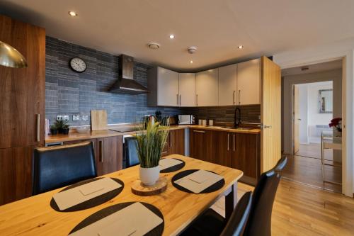 Sidemersey Livings- Convenient and Accessible 1-Bedroom Flat with a View, Central Liverpool photo 22