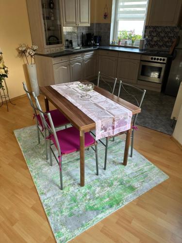 Kuchyň nebo kuchyňský kout v ubytování Ferienwohnung Steffi Lauschke