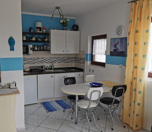 Nhà bếp/bếp nhỏ tại Apartmani Nata