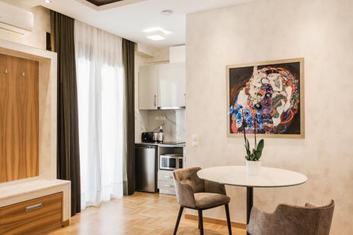 Nicholas Point Apartments and Rooms