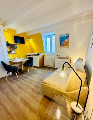 Studio Hissez Haut - idéalement placé, plage, restaurants, commerces