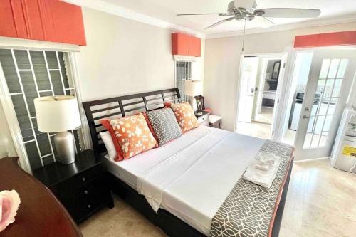 King Bedroom Suite at ParadiseOneVilla Turks and Caicos Islands photo 3