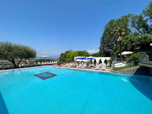 Swimmingpoolen hos eller tæt på Appartamenti Montefelice