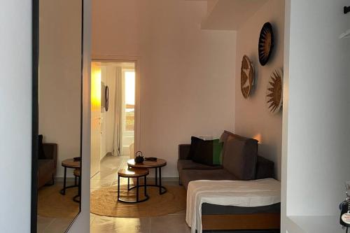 O zonă de relaxare la Nice & Cosy Mykonos House