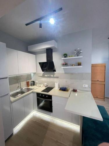 Prime location & Classy flat - Image 5