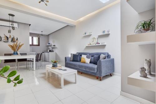 Old Town Luxury Velvet Apartment