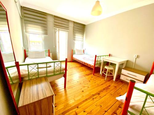 Ruang duduk di Windrose Hostel Istanbul