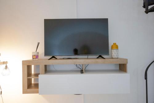 Μια τηλεόραση ή/και κέντρο ψυχαγωγίας στο Home d'Elite Trevi Fountain
