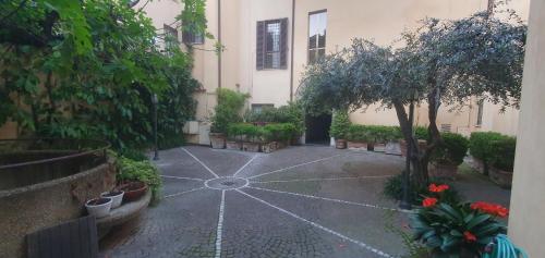 Κήπος έξω από το Home d'Elite Trevi Fountain