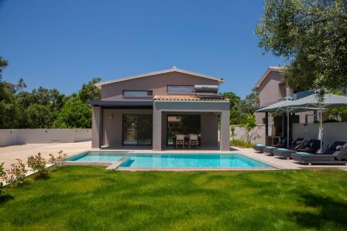 Gallery image of Daya Luxury Villas Lefkada in Lefkada Town