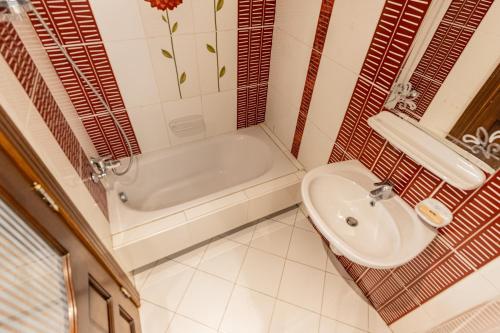 Bilik mandi di Hibiscus Haven Suite 3BR