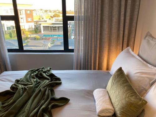 Urban Awe Apartment: Sarona City
