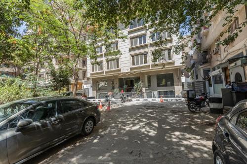 Kejiranan di persekitaran atau kejiranan dekat dengan apartmen